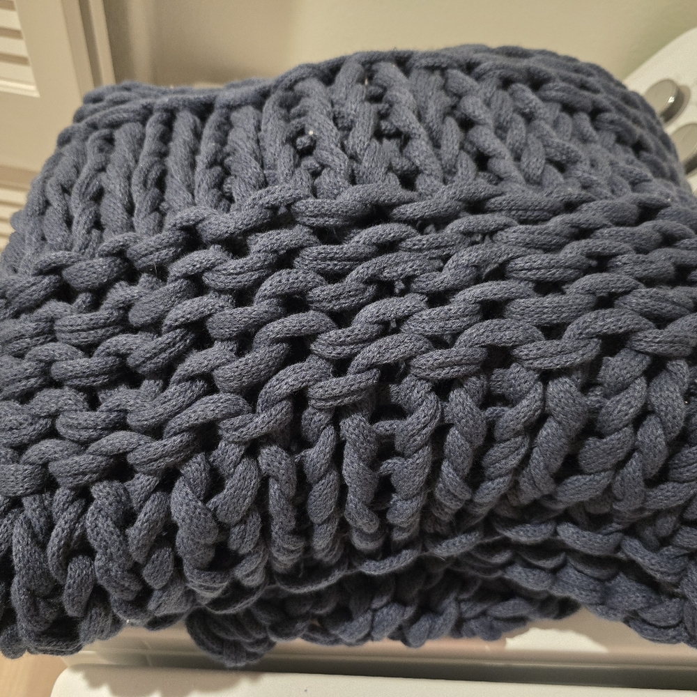 Oake Crochet Blanket